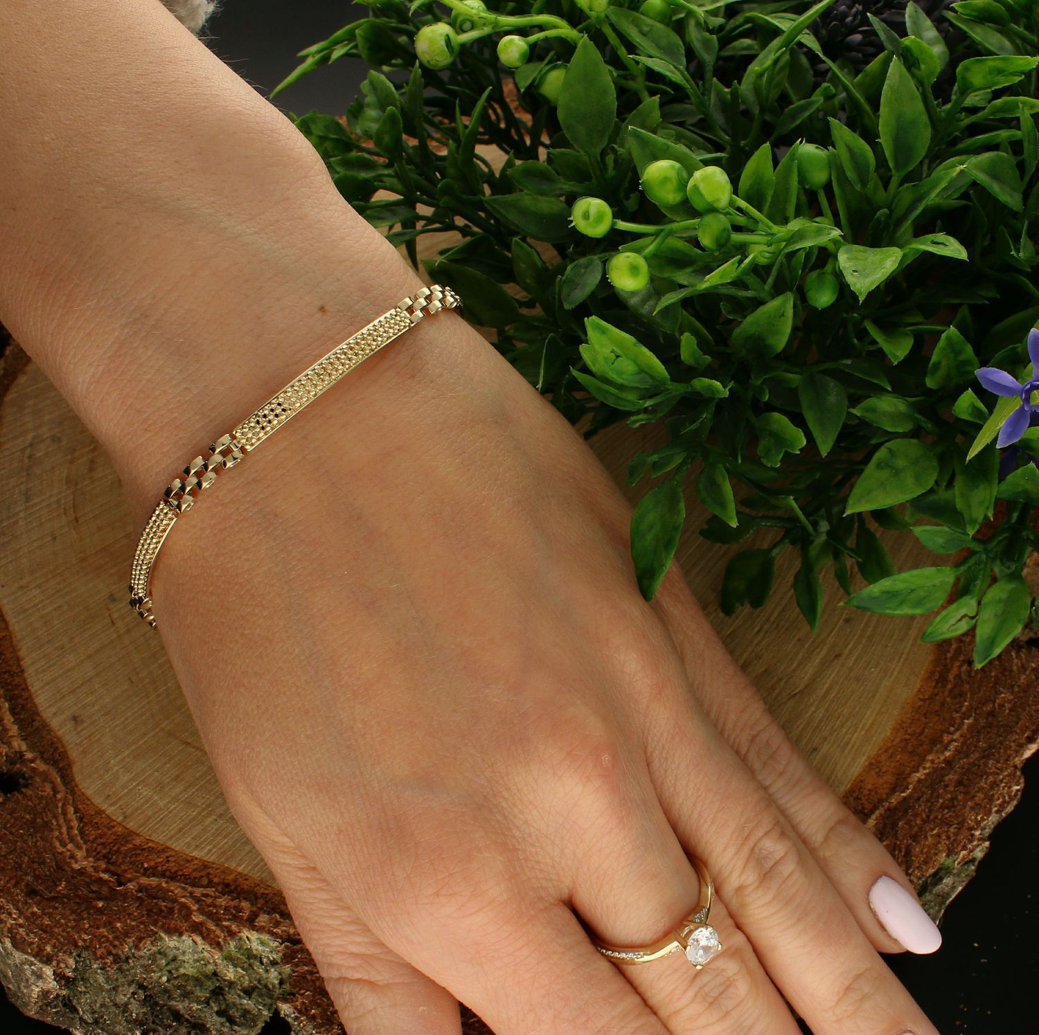 Bransoletka złota 333 z prostych elementów BR 6810 333. Złota bransoletka damska. Złota bransoletka klasyczna. Złota bransoletka idealna na każdą okazję. Bransoletka złota proste elementy (1).jpg